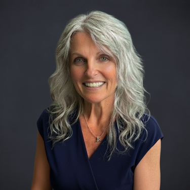 Headshot of Elena Turner