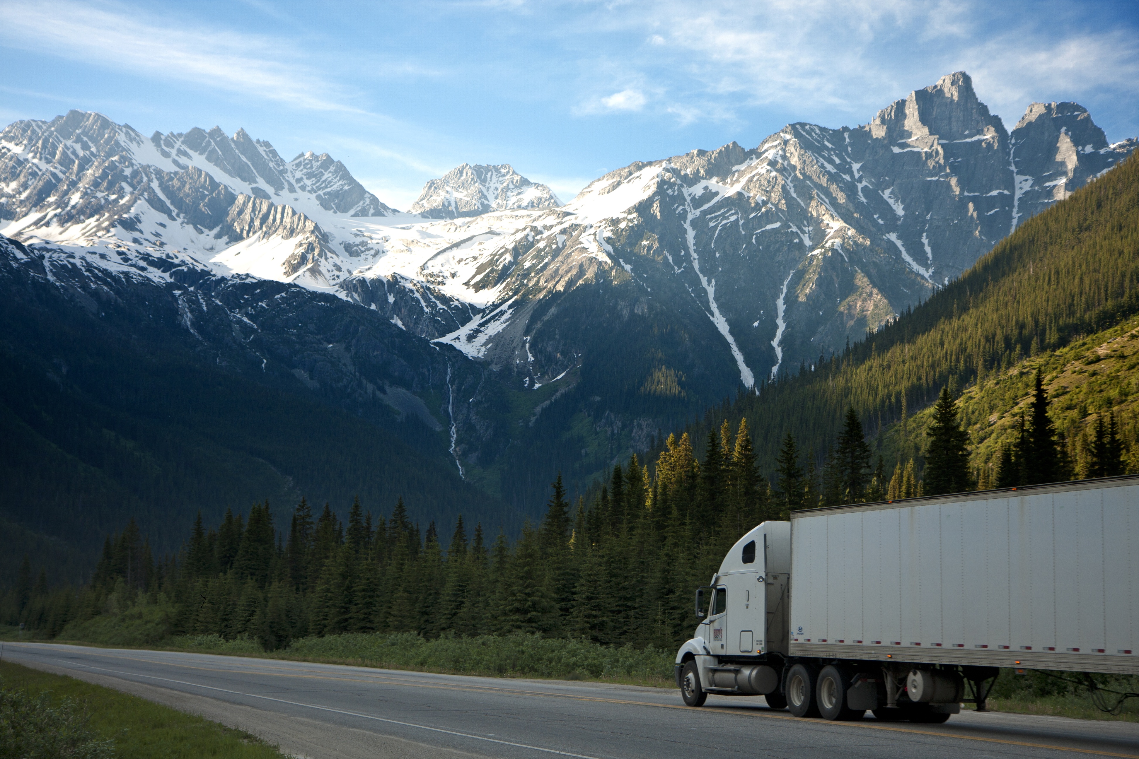 Employee Engagement Reduces Driver Distraction, Crashes and Fatalities in Transportation Industry