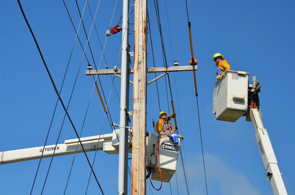 american-public-power-association-fHLdXfURDhA-unsplash (1)